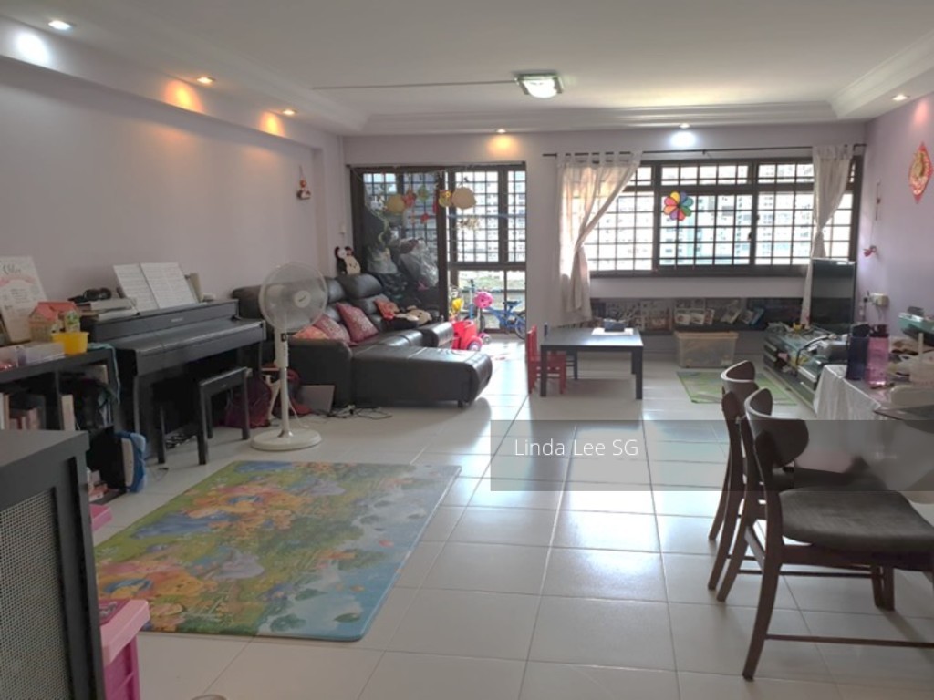 Toh Guan Road thumbnail photo